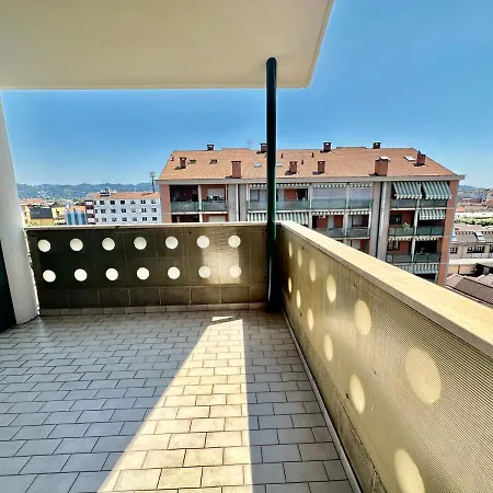 Flowers Apartment Turin