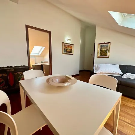 Flowers Apartment Turin